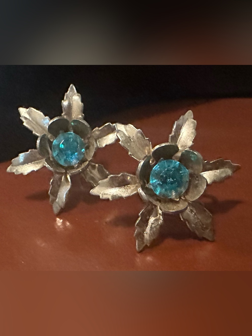 Vintage Gold tone  Floral  Stud  screw backs Earrings with Bright Teal Centers